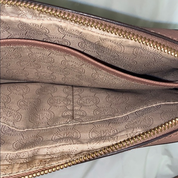 Micheal Kors Jet Set Crossbody Dusty Rose - Picture 5 of 11